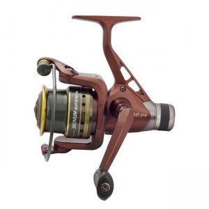 Катушка безынерционная Robinson Signum Match 304 RD, 3п.+1р.п Катушка безынерционная Robinson Signum Match 304 RD, 3п.+1р.п