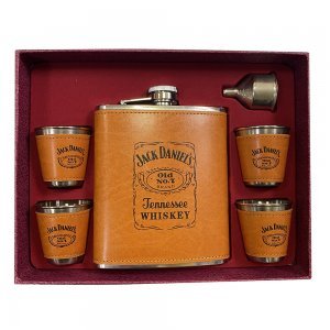 Набор Jack Daniels (фляжка 500мл + 4 стопки + воронка)